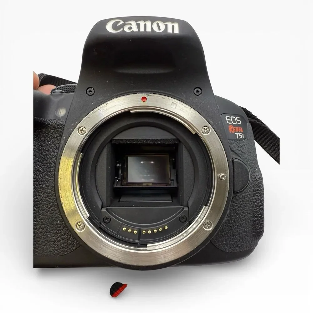Canon EOS Rebel T5i 18.0 MP Digital SLR Camera with EF-S 18-135mm IS STM Kit